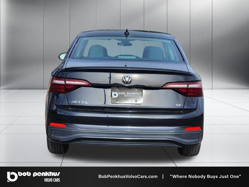 Used 2024 Volkswagen Jetta SE FWD image 31