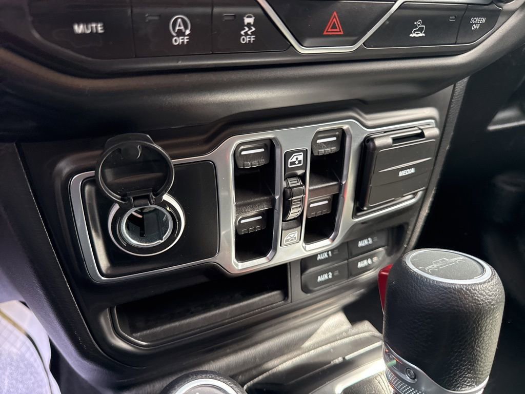 Used 2021 Jeep Gladiator Sport AWD/4WD image 24