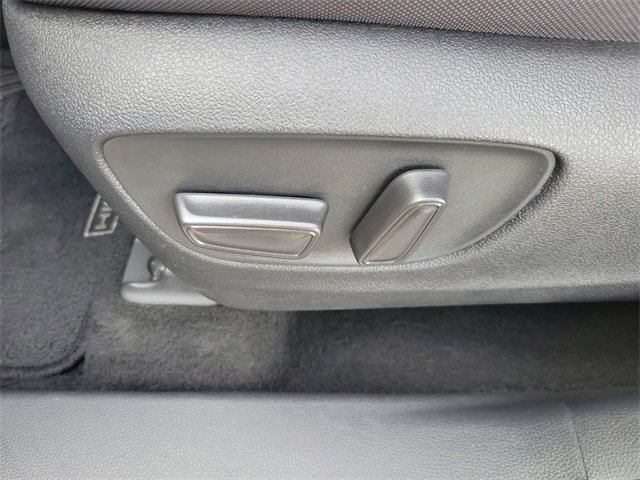 Used 2023 Toyota Highlander LE image 18