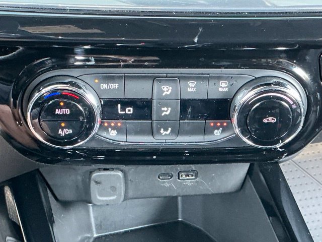 Used 2026 Chevrolet Trax RS FWD image 29