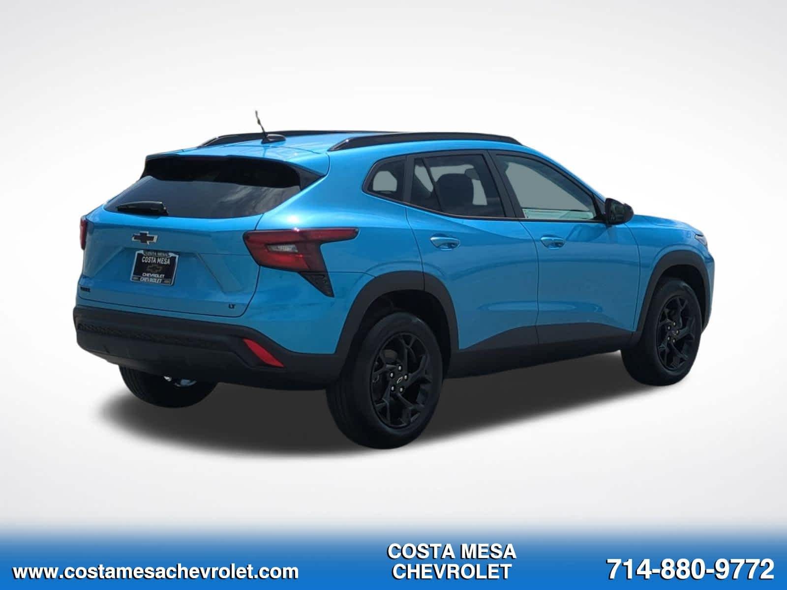 New 2026 Chevrolet Trax LT w/ Midnight Edition FWD image 5