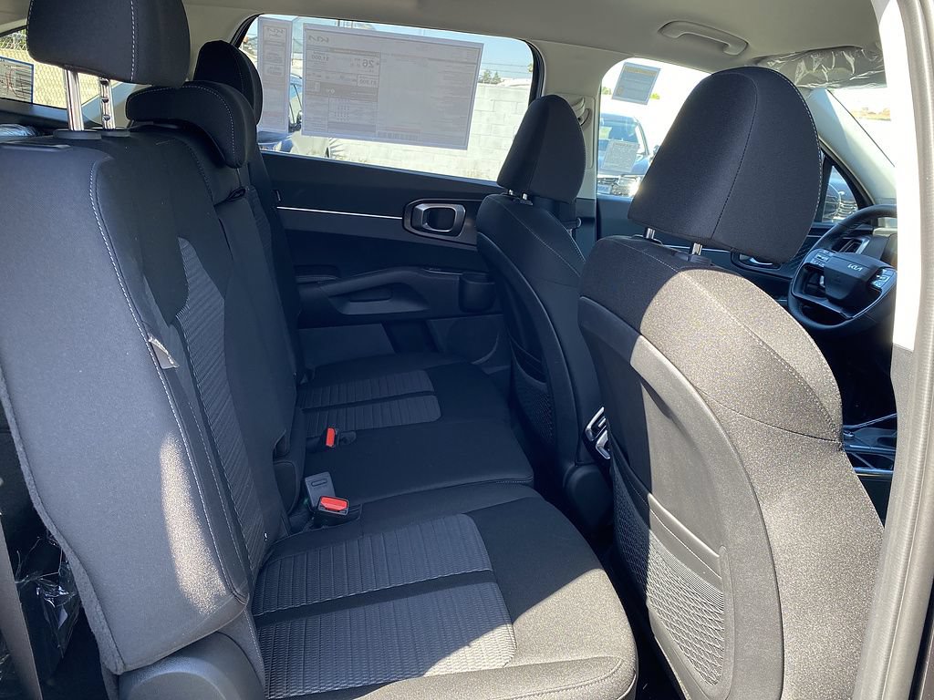 New 2026 Kia Sorento LX FWD image 21