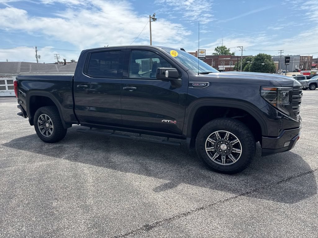Used 2024 GMC Sierra 1500 AT4 w/ AT4 Preferred Package AWD/4WD image 7