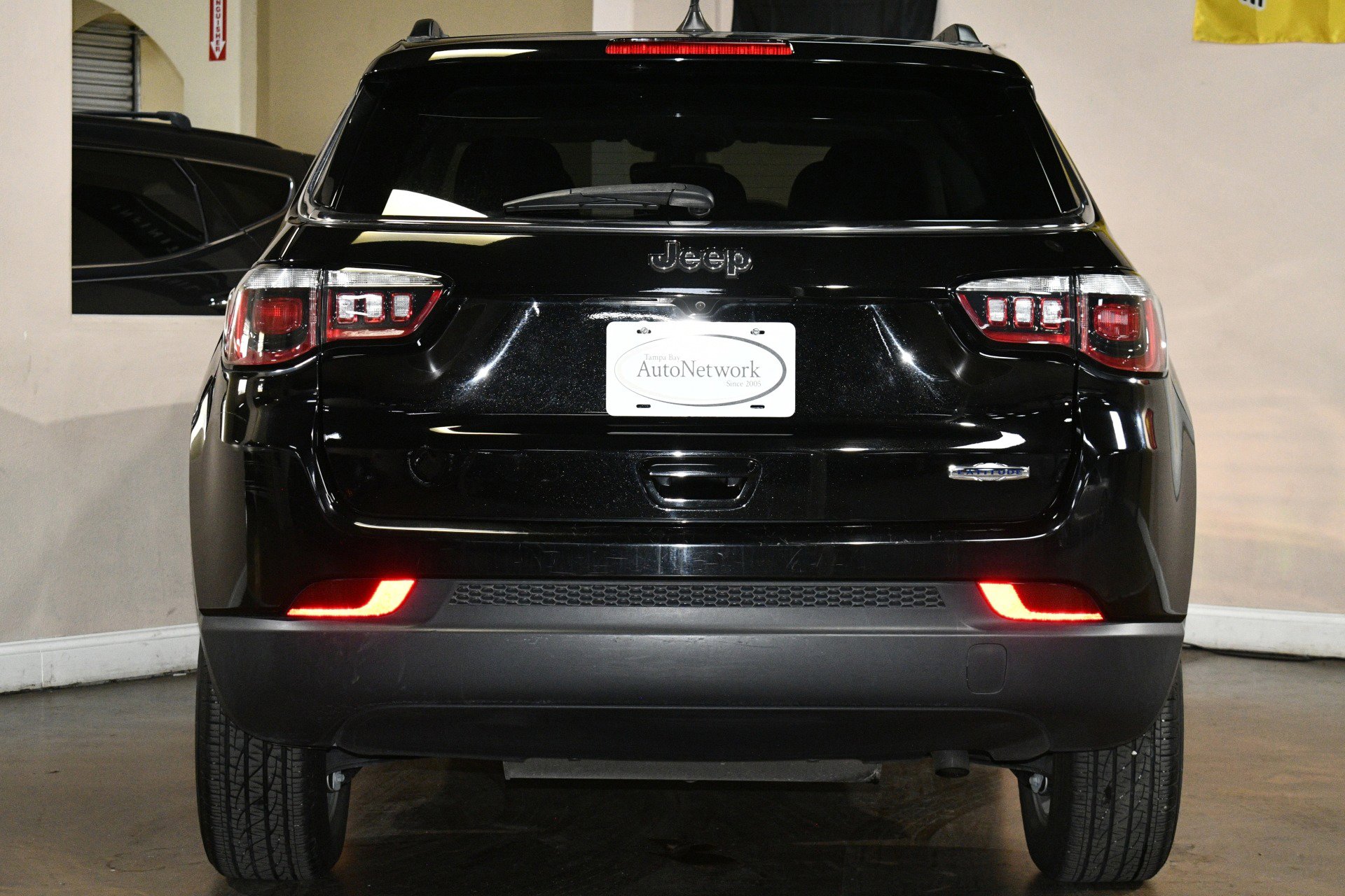 Used 2019 Jeep Compass Latitude w/ Popular Equipment Group image 2