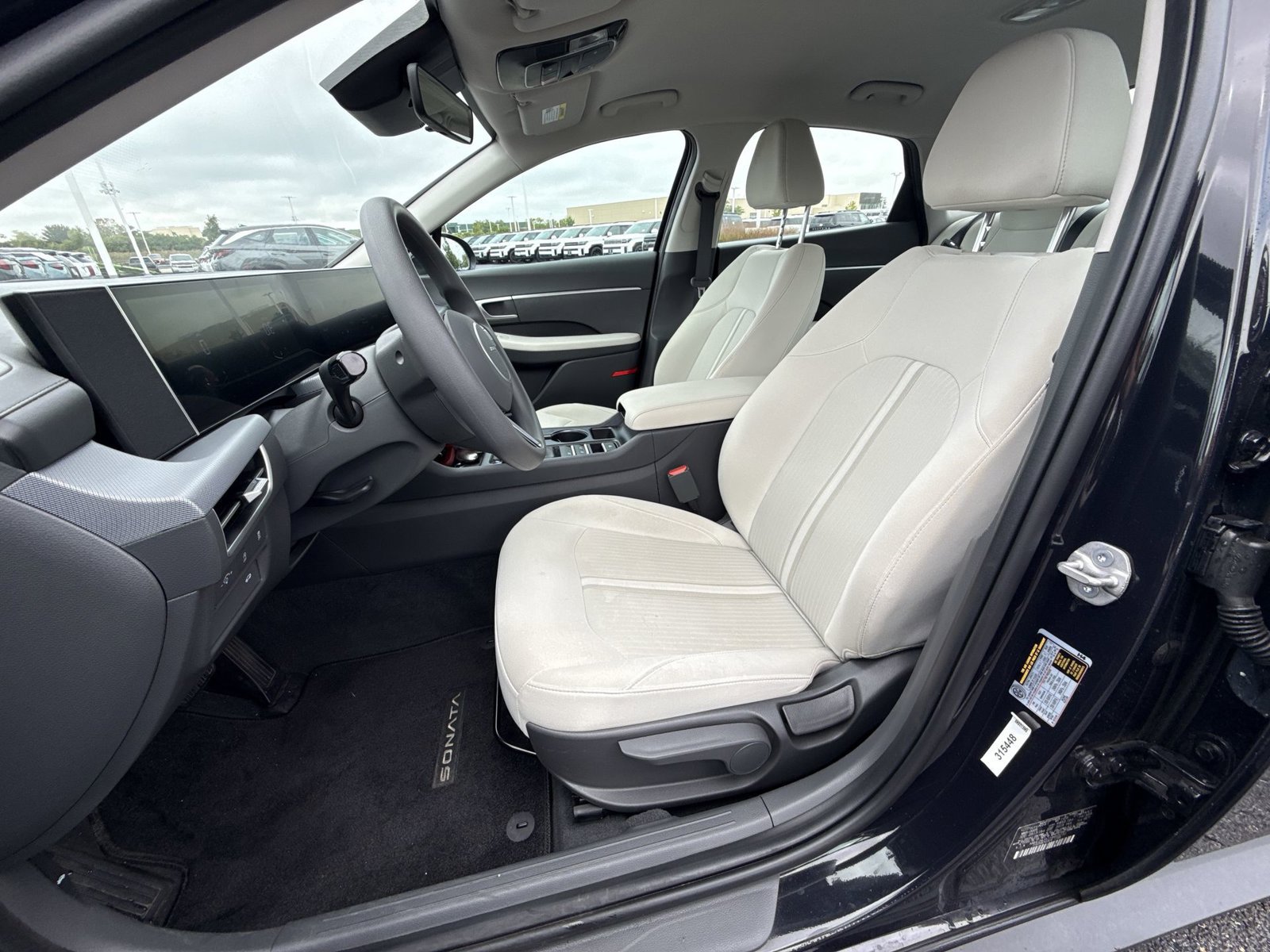 Used 2025 Hyundai Sonata SE FWD image 12