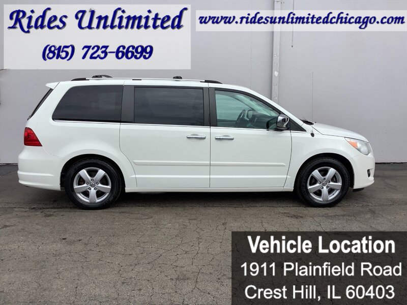 Used 2010 Volkswagen Routan SEL Premium FWD image 11