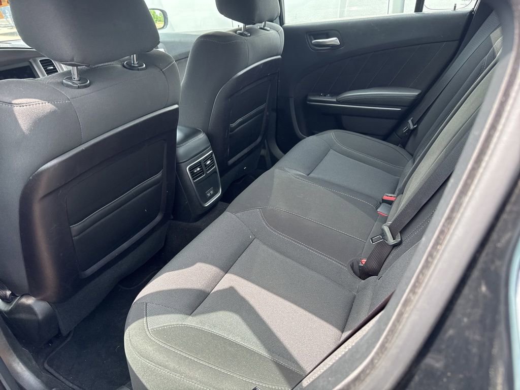 Used 2019 Dodge Charger SXT RWD image 5