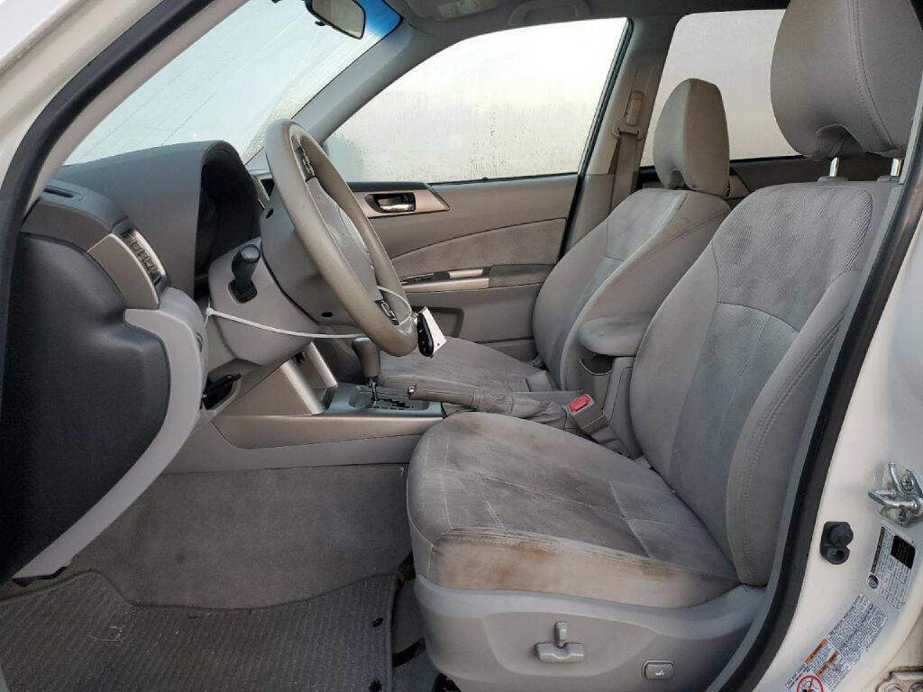 Used 2010 Subaru Forester 2.5X Premium image 8