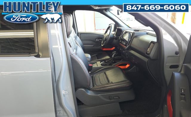 Used 2025 Nissan Frontier PRO-4X w/ Pro Premium Package image 7