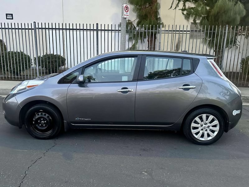 Used 2016 Nissan Leaf S w/ Charger Package FWD image 2