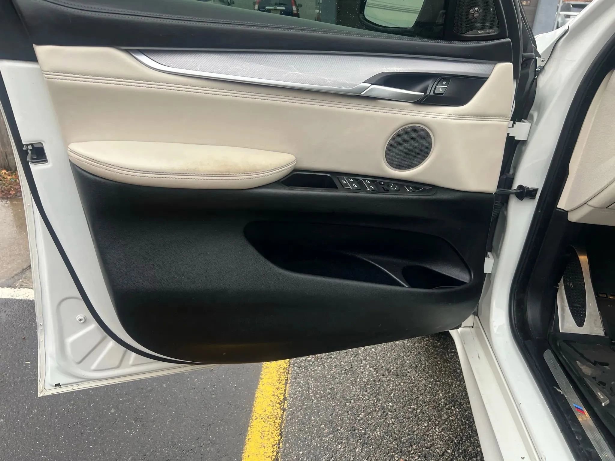 Used 2018 BMW X6 xDrive50i AWD/4WD image 24