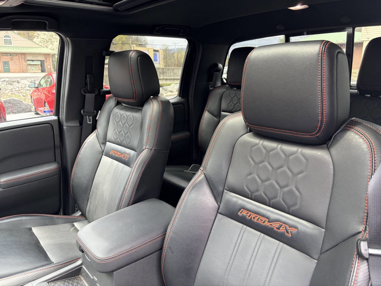 Used 2023 Nissan Frontier PRO-4X w/ Pro-4X Premium Package image 12