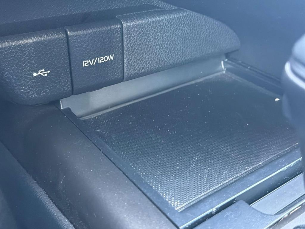 Used 2022 Toyota Camry SE FWD image 17