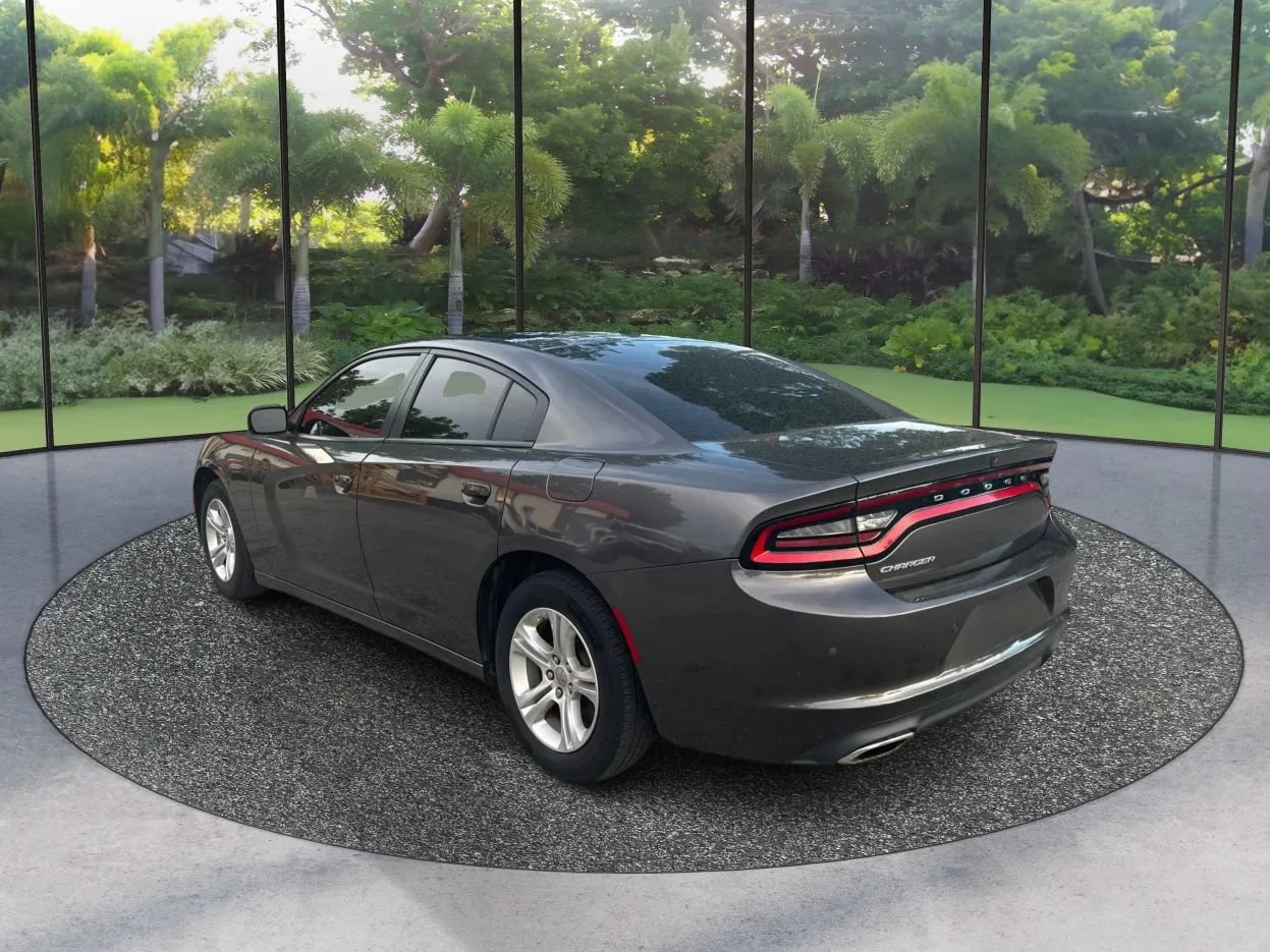Used 2022 Dodge Charger SXT RWD image 7