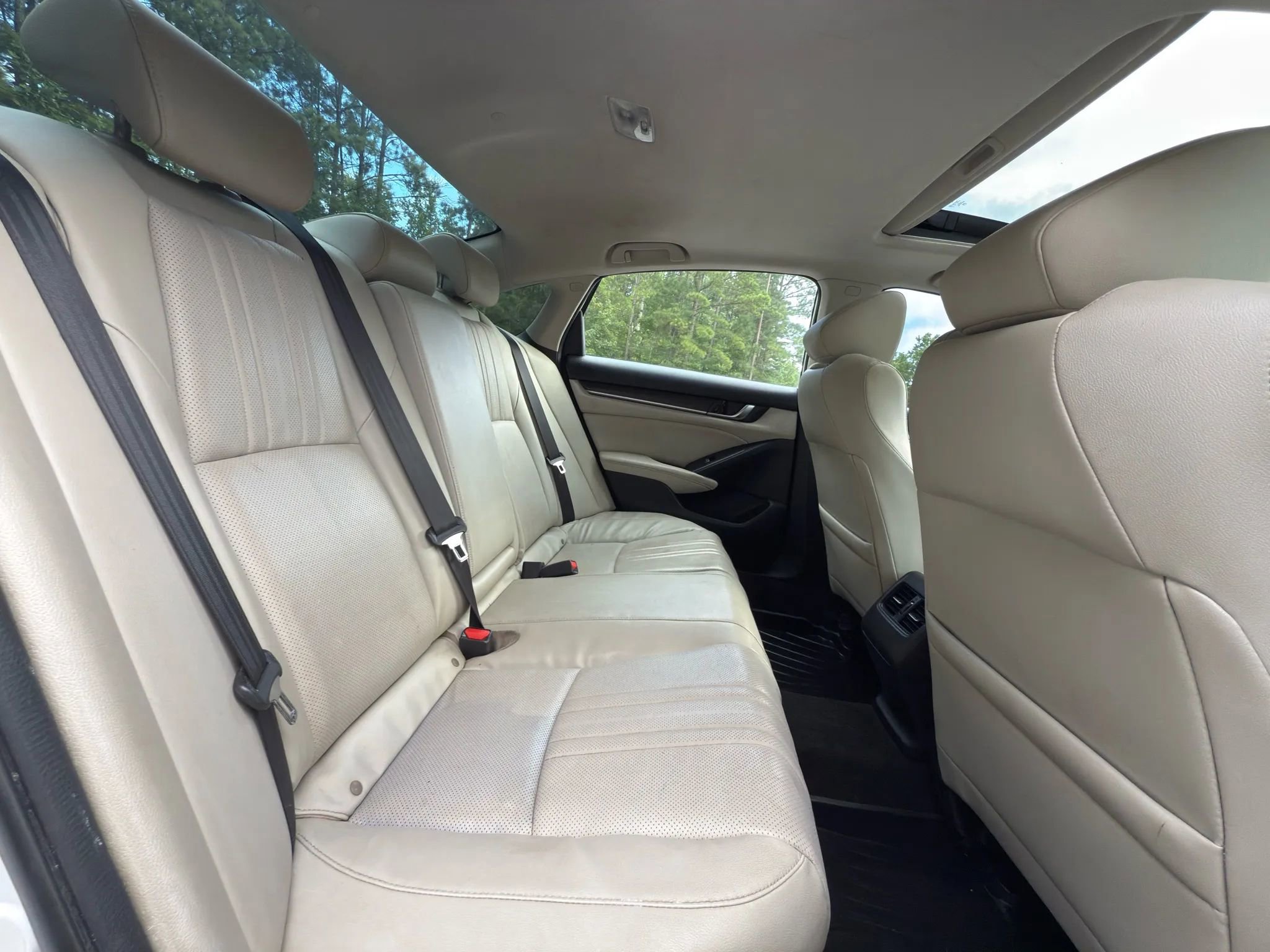 Used 2018 Honda Accord EX-L image 24