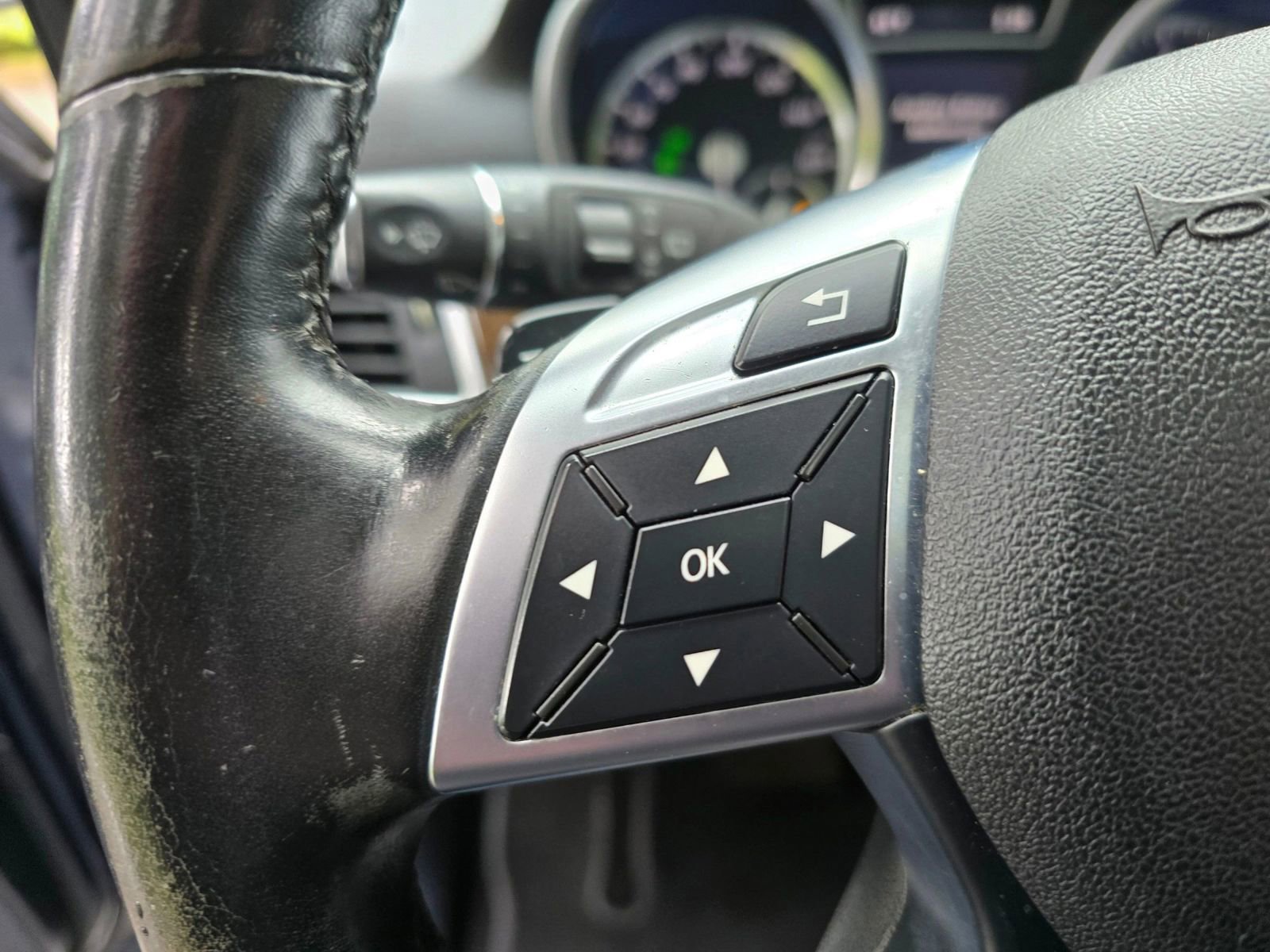 Used 2015 Mercedes-Benz ML 350 4MATIC image 21