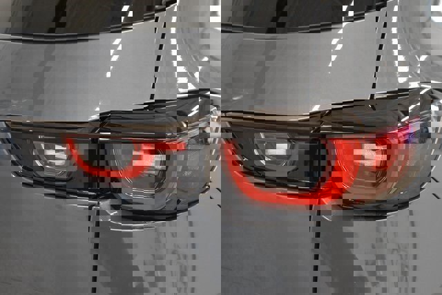 Used 2025 MAZDA CX-50 AWD 2.5 S w/ Premium Plus Pkg image 12