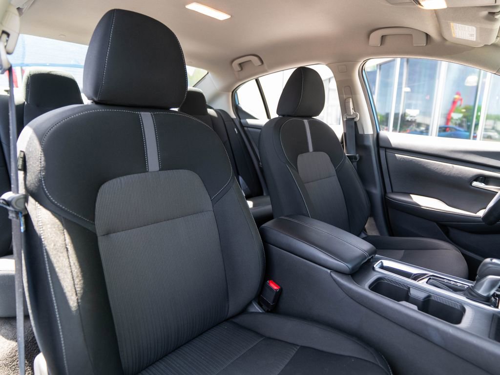 Used 2025 Nissan Sentra SV FWD image 15