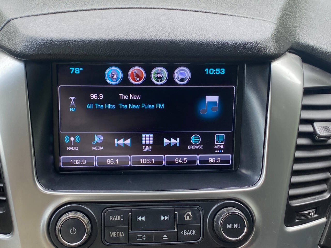 Used 2017 Chevrolet Suburban Premier RWD image 35