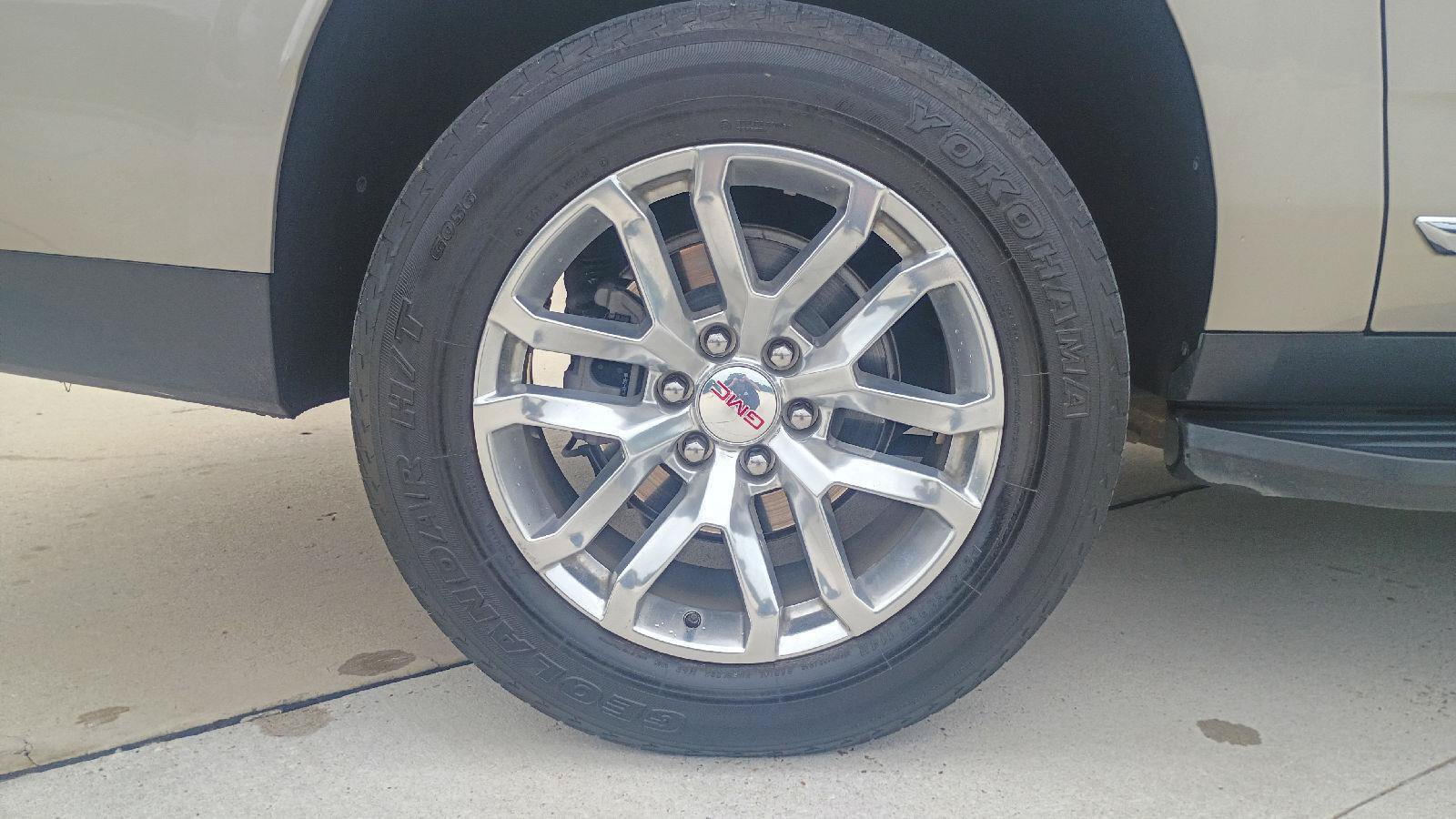 Used 2023 GMC Yukon XL SLT w/ LPO, Floor Liner Package RWD image 24
