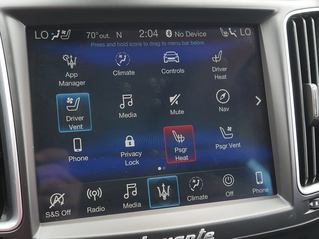Used 2019 Maserati Levante GranLusso AWD/4WD image 39
