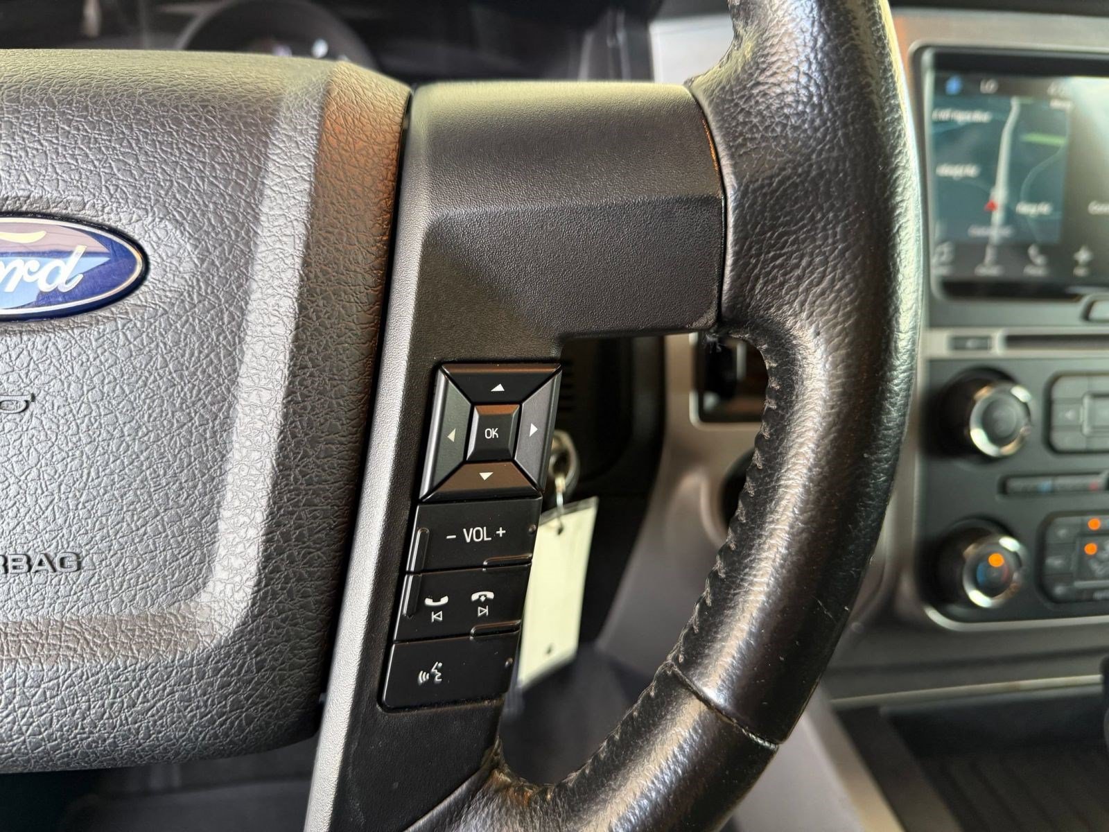 Used 2016 Ford Expedition XLT w/ Equipment Group 202A AWD/4WD image 19