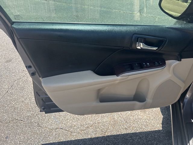 Used 2014 Toyota Camry XLE FWD image 12