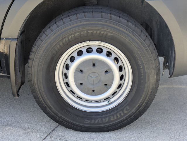 Used 2019 Mercedes-Benz Sprinter 2500 image 23