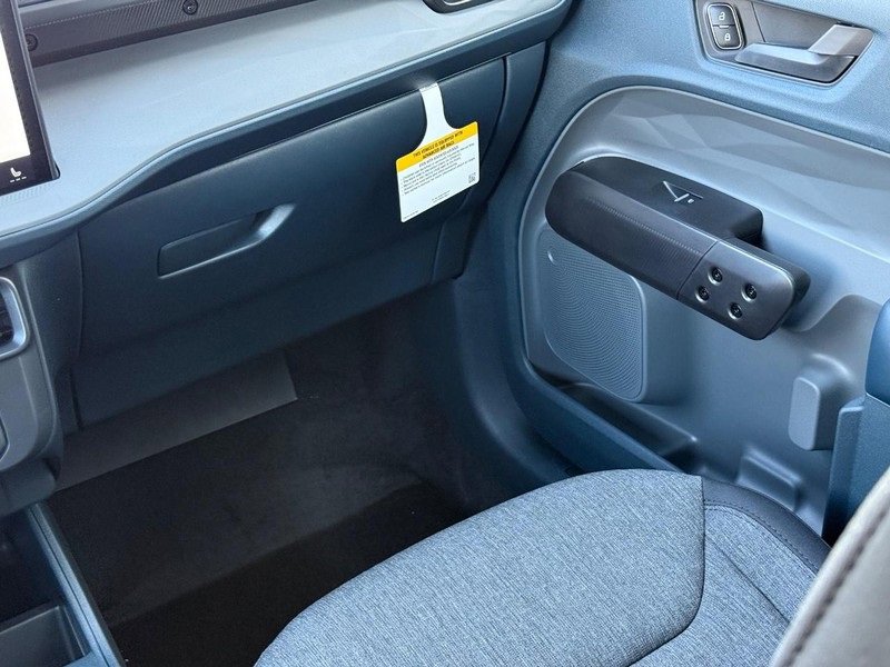 New 2025 Ford Maverick XLT w/ XLT Luxury Package image 11