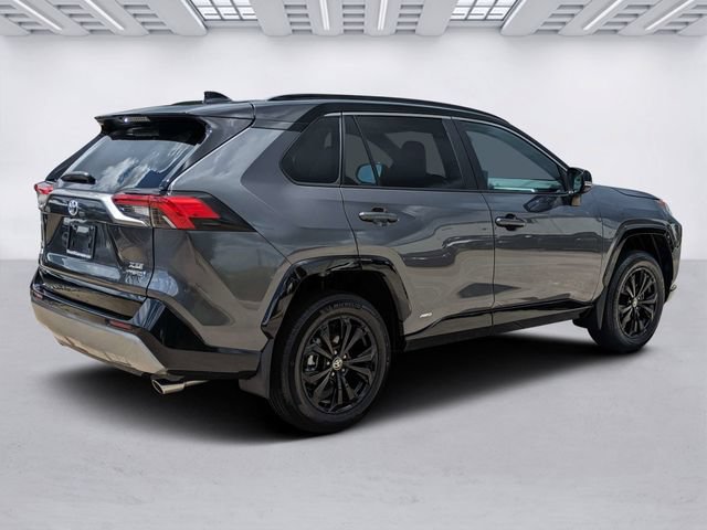 Used 2024 Toyota RAV4 XSE AWD/4WD image 4