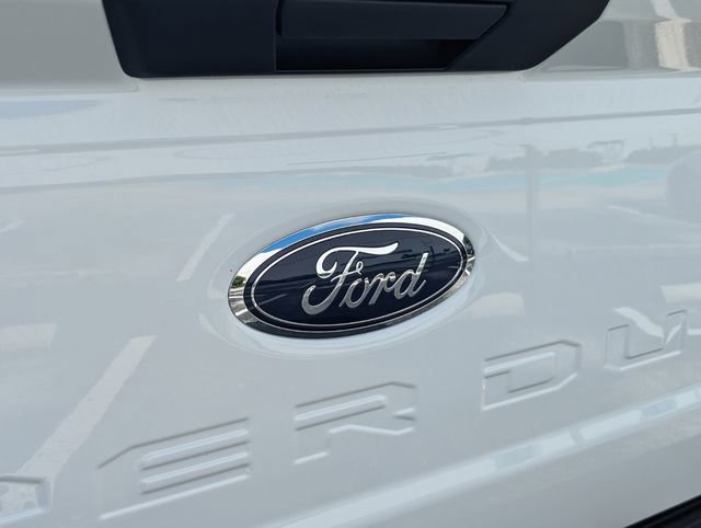 New 2026 Ford F250 XL w/ F-250 >10K GVWR Package image 11