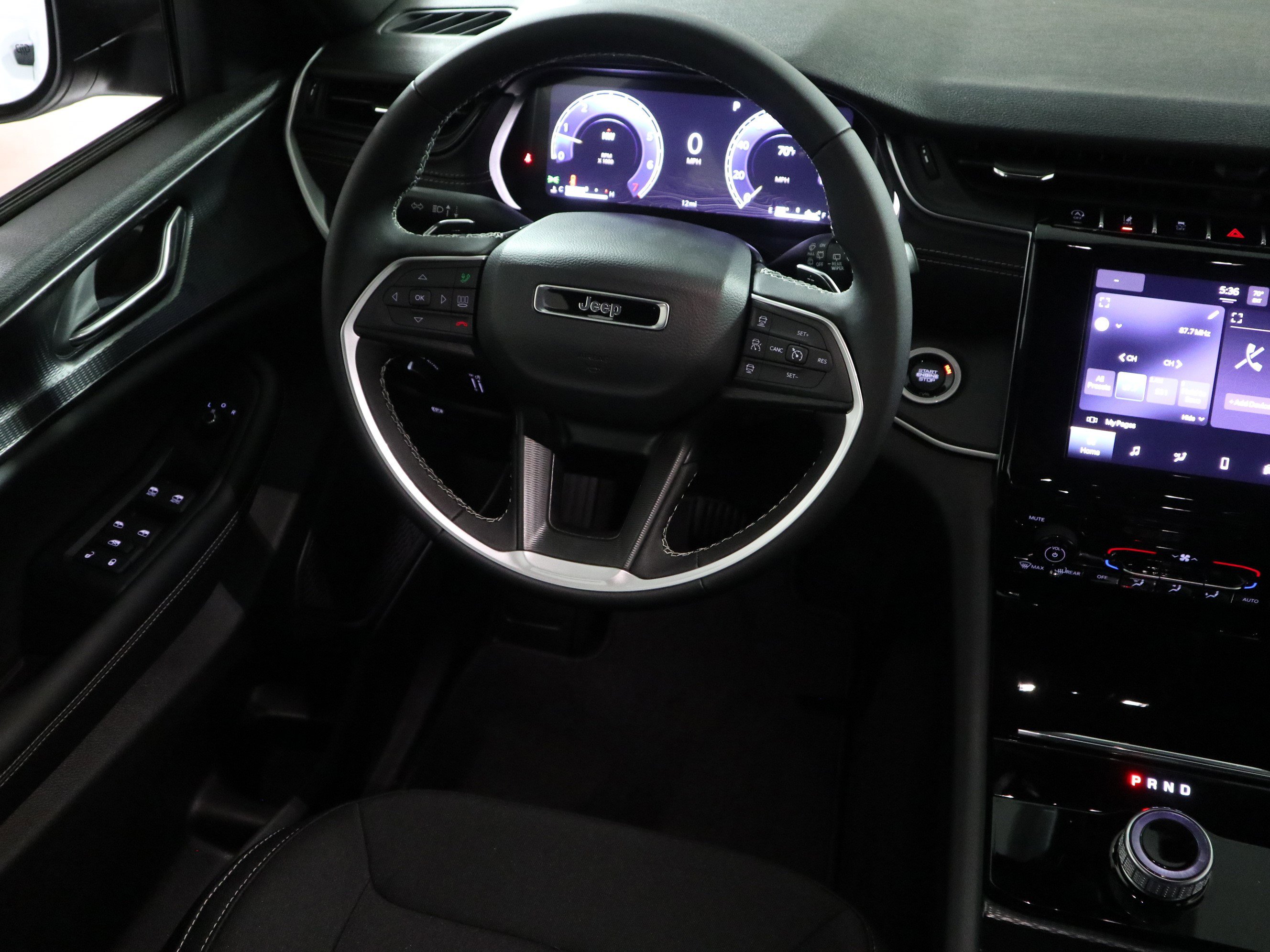 New 2026 Jeep Grand Cherokee 4WD image 16