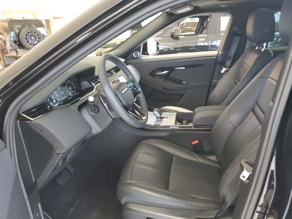 Used 2025 Land Rover Range Rover Evoque S AWD/4WD image 12