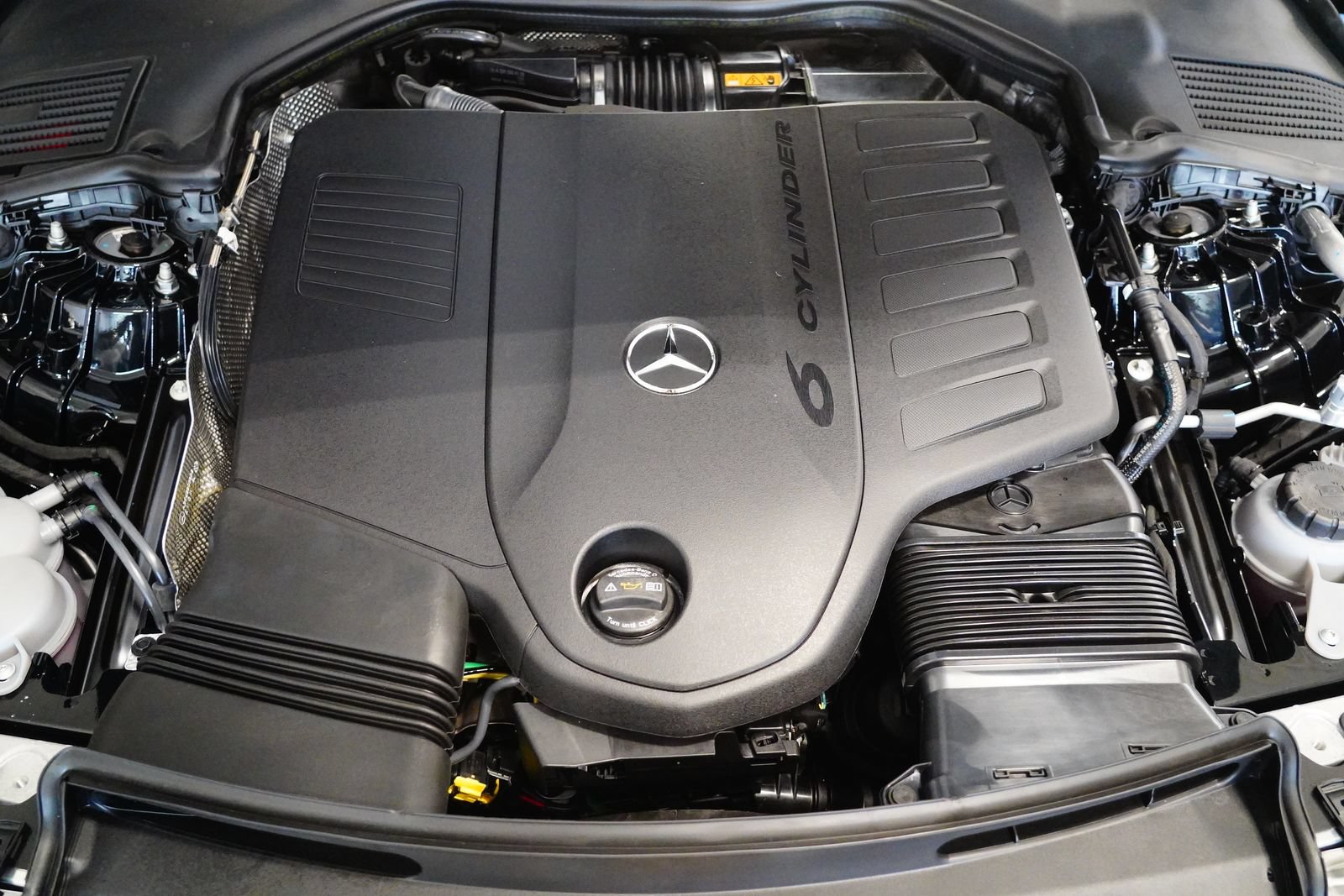 New 2027 Mercedes-Benz CLE 450 4MATIC Cabriolet image 35