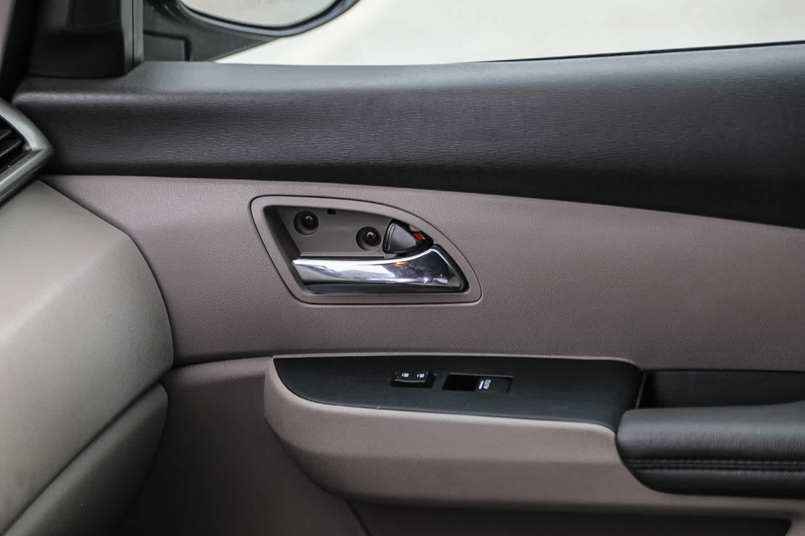 Used 2016 Honda Odyssey Touring Elite image 22