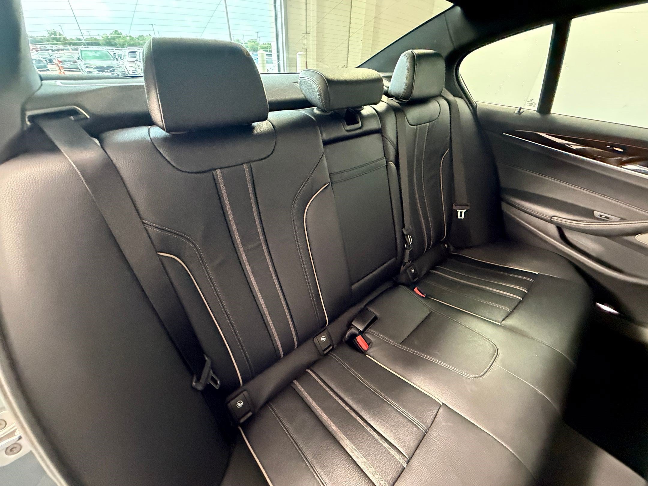 Used 2018 BMW 540i RWD image 32