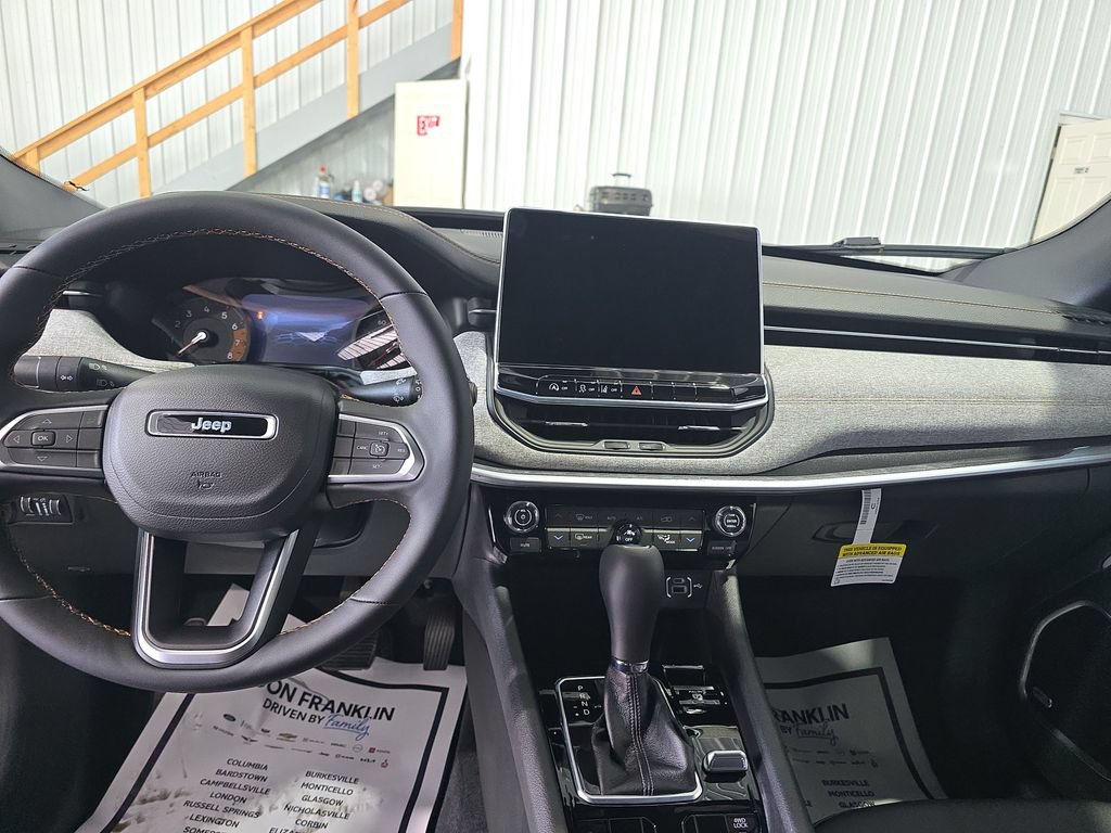 New 2026 Jeep Compass Latitude AWD/4WD image 15