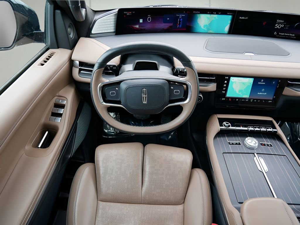 Certified 2025 Lincoln Navigator Black Label image 14