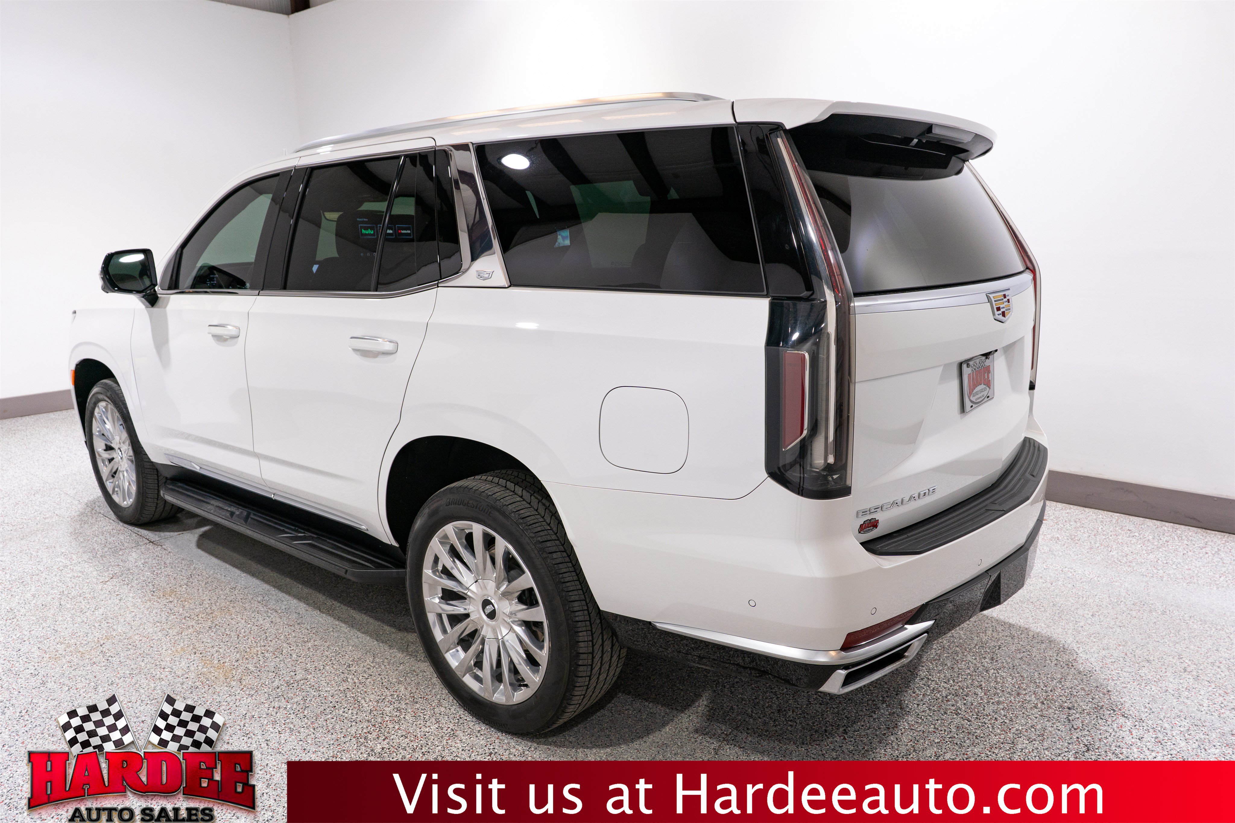 Used 2024 Cadillac Escalade Premium Luxury w/ Performance Package AWD/4WD image 3