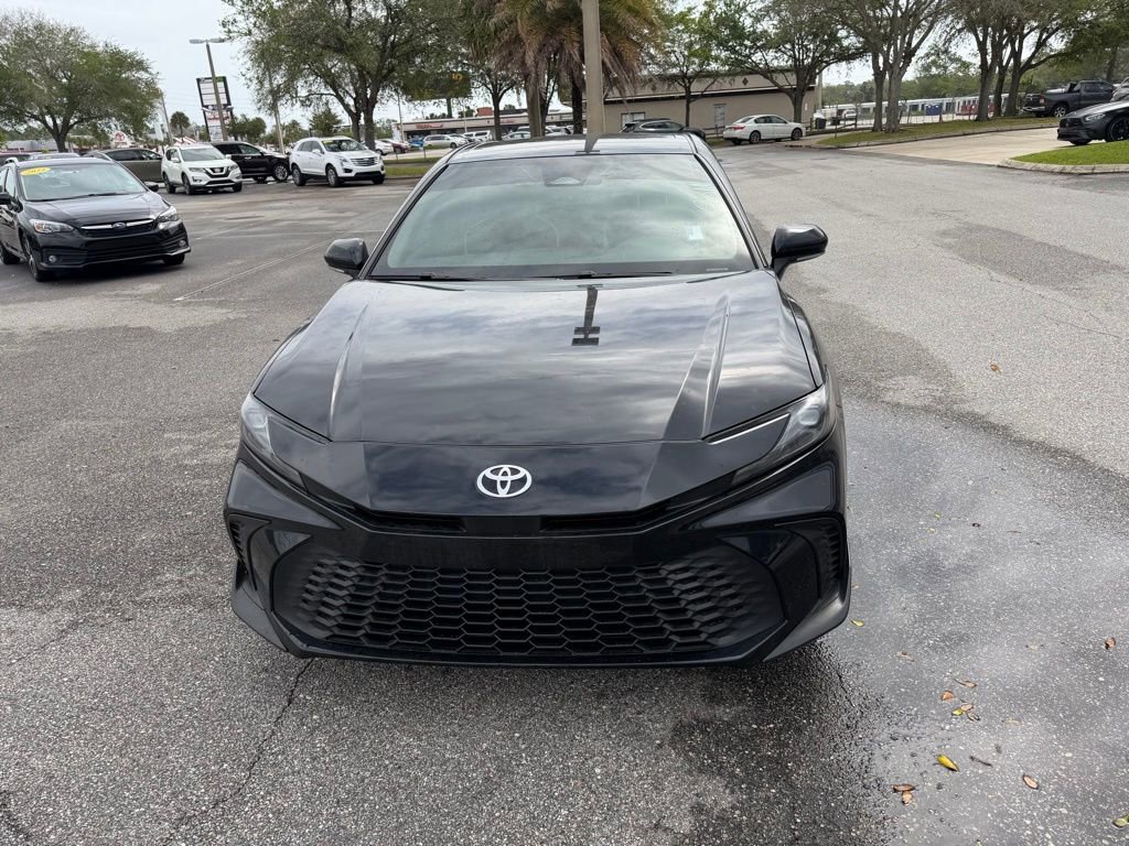 Used 2025 Toyota Camry SE image 13