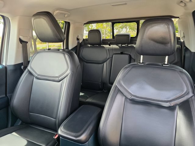 Used 2024 Ford Maverick Lariat w/ Black Appearance Package AWD/4WD image 29