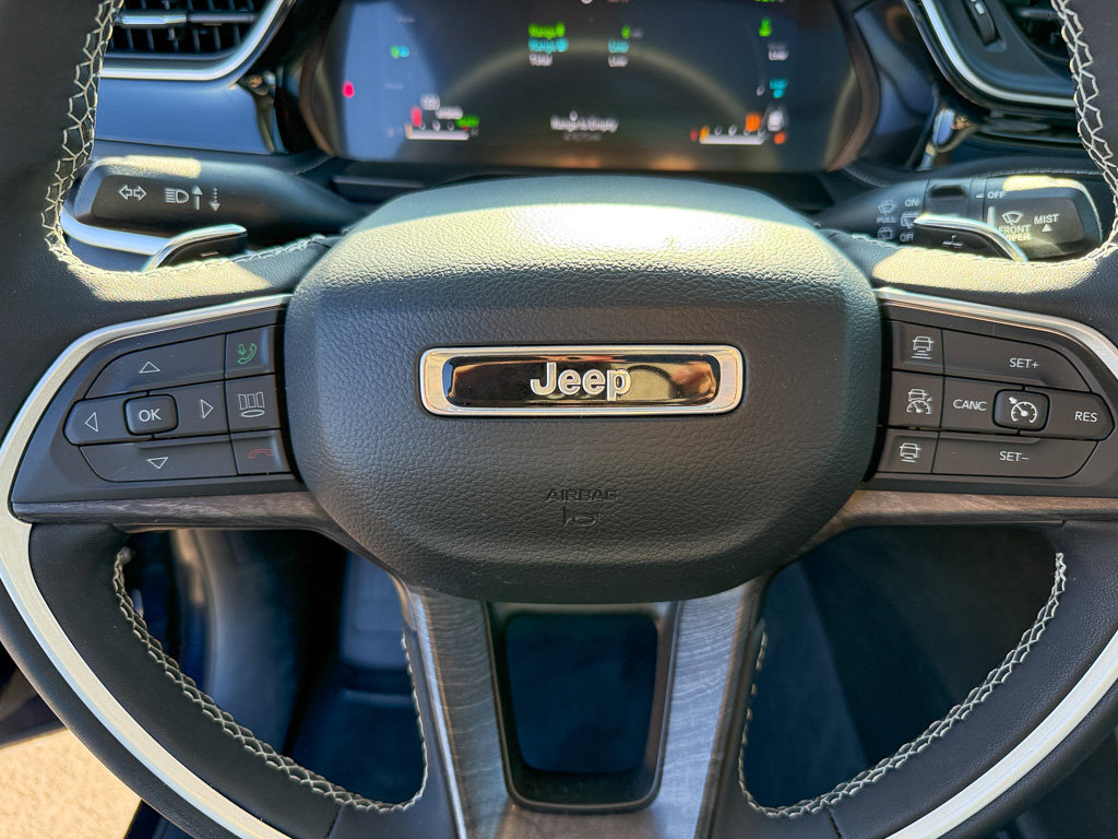 Used 2022 Jeep Grand Cherokee Limited 4xe image 14