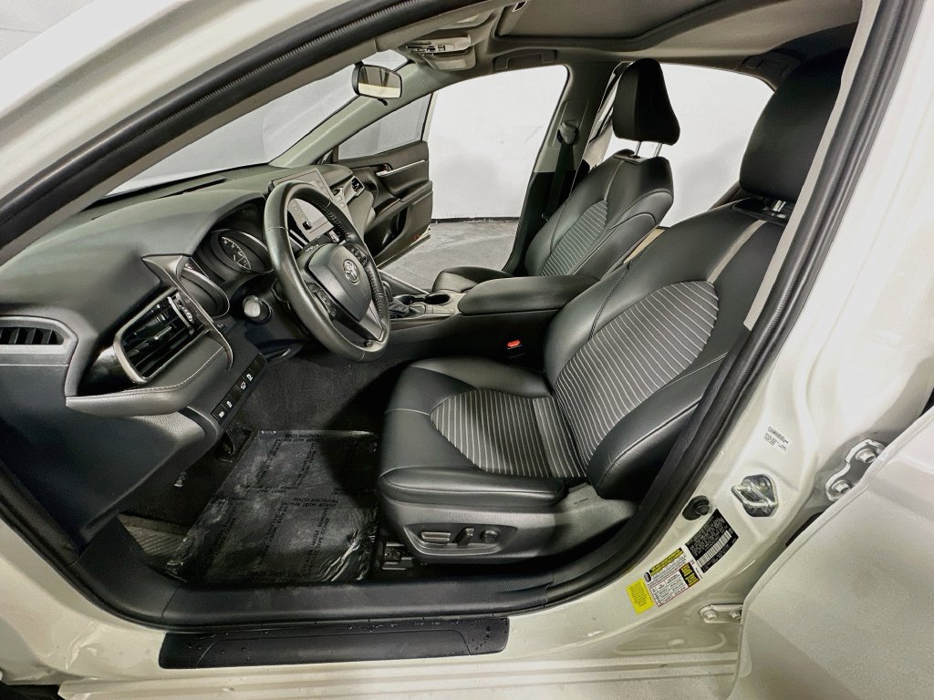 Used 2024 Toyota Camry SE FWD image 17