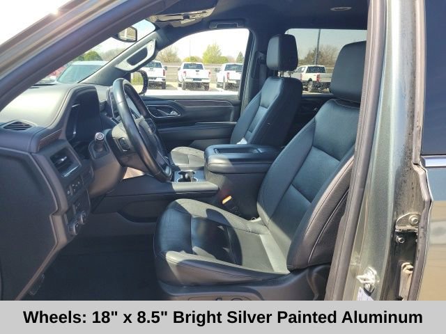 Used 2023 Chevrolet Suburban LT RWD image 18