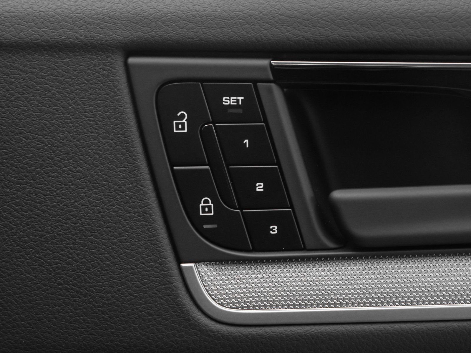 Certified 2025 Porsche Cayenne image 20