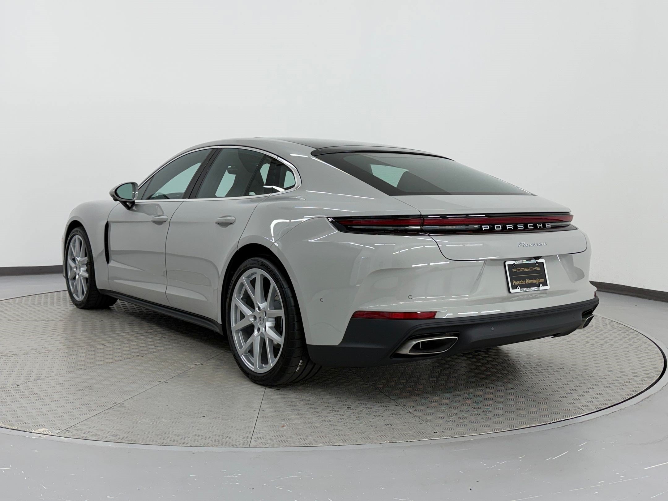 New 2026 Porsche Panamera image 3
