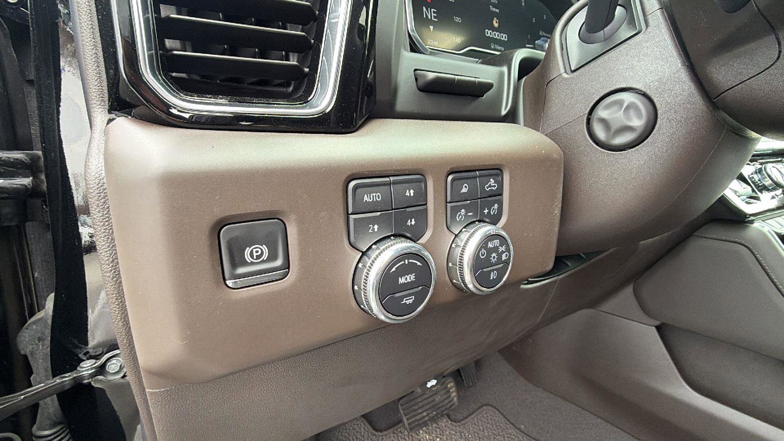 New 2025 GMC Sierra 1500 Denali w/ Denali Reserve Package image 17