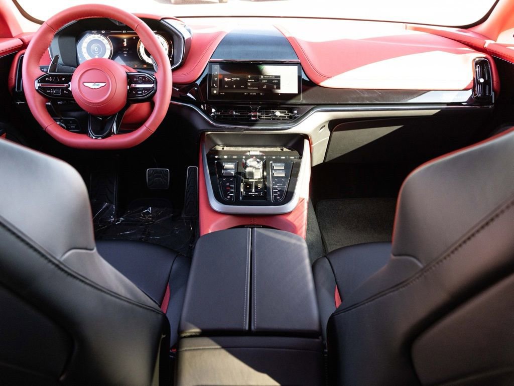 New 2026 Aston Martin DBX 707 image 44