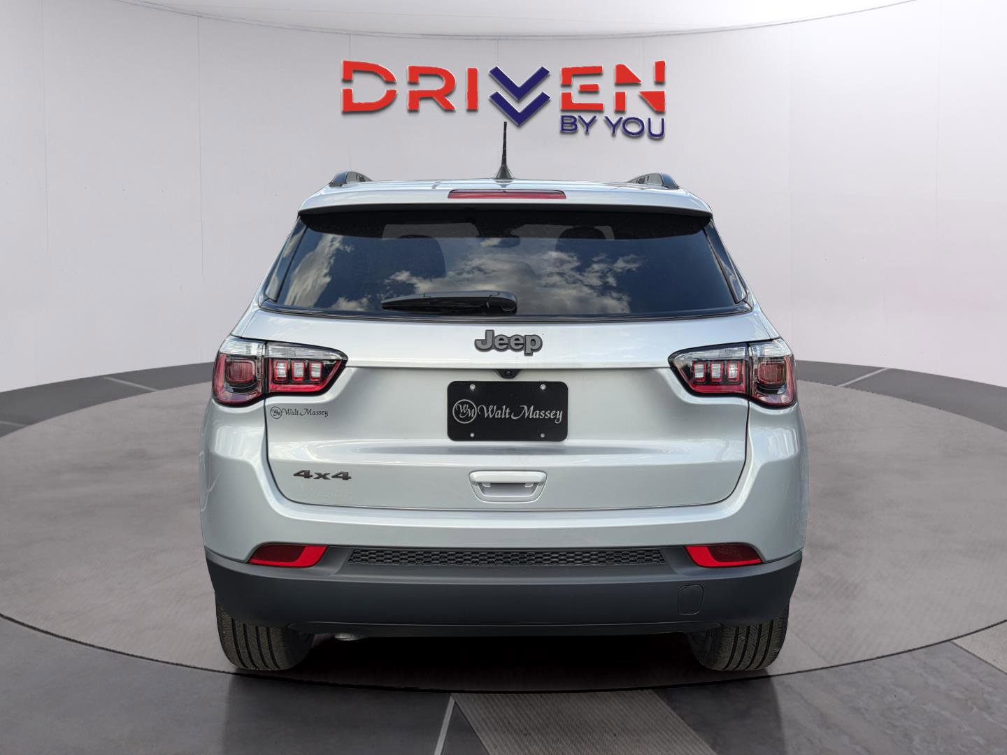 New 2026 Jeep Compass Latitude image 4