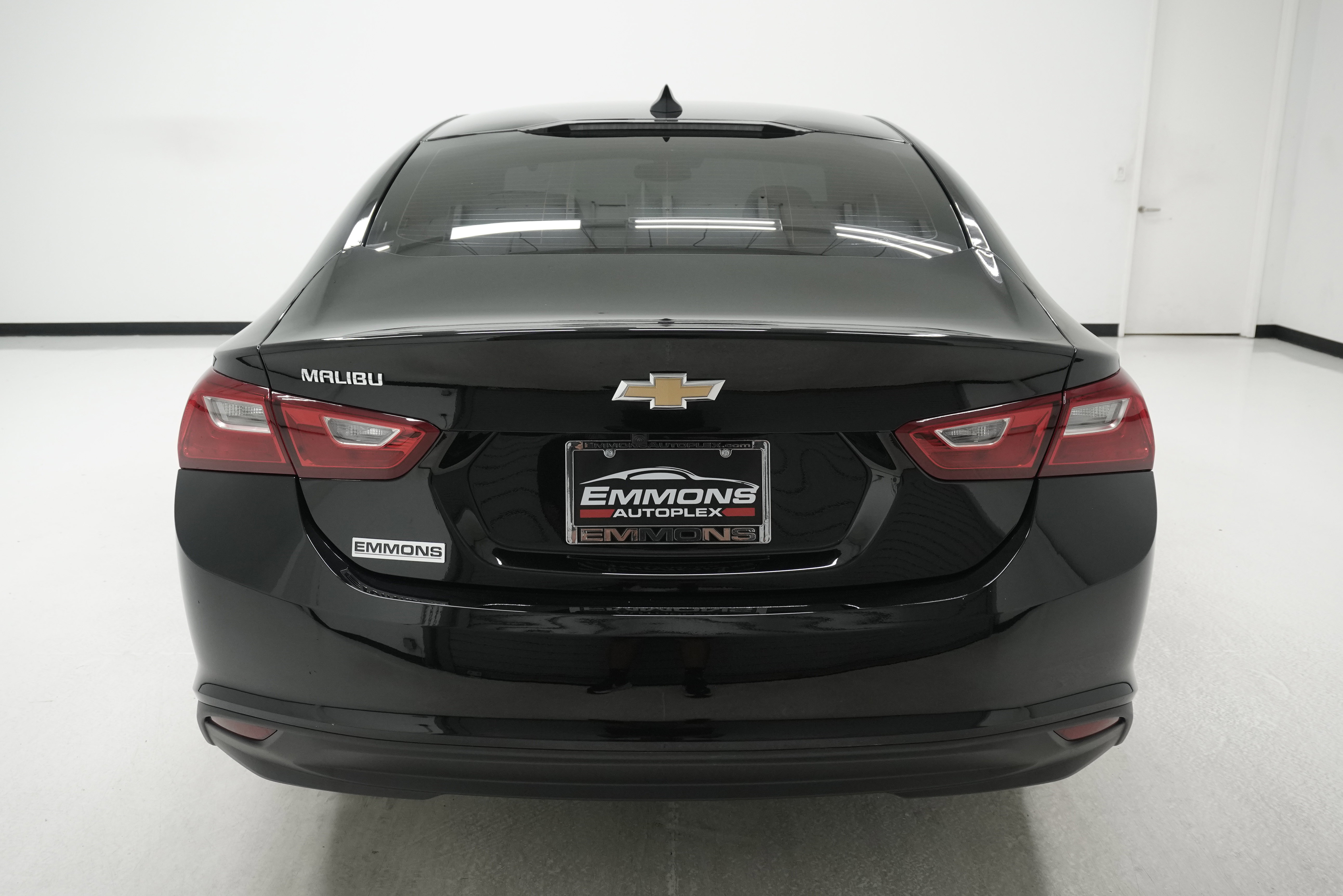 Used 2023 Chevrolet Malibu LS FWD image 5